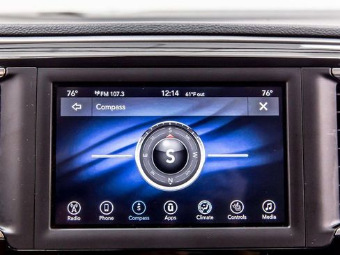 Used 2020 Chrysler Pacifica Touring-L image 22