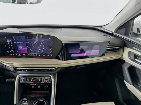 Used 2025 Audi Q5 Prestige image 20