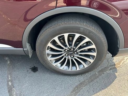 Used 2022 Lincoln Aviator AWD w/ Premium Package image 12