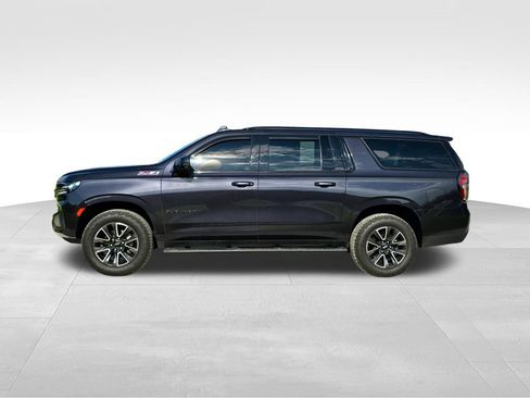 Used 2022 Chevrolet Suburban Z71 w/ Luxury Package AWD/4WD image 17