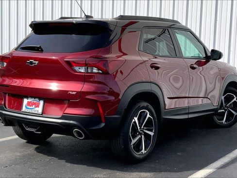 Used 2023 Chevrolet TrailBlazer RS w/ Convenience Package image 11