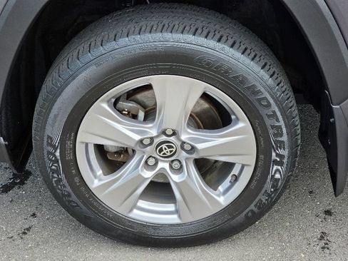 Used 2023 Toyota RAV4 XLE AWD/4WD image 18