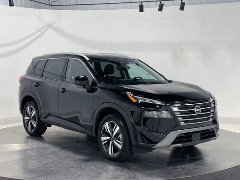 Used 2026 Nissan Rogue SL AWD/4WD image 39