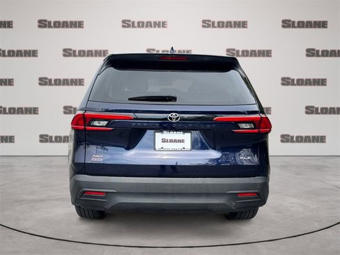 Used 2024 Toyota Grand Highlander XLE image 4