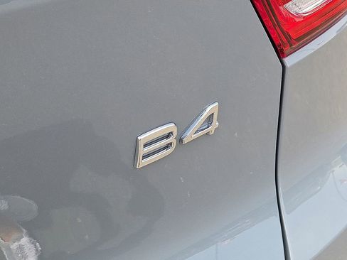 New 2026 Volvo XC40 B4 Core FWD image 12