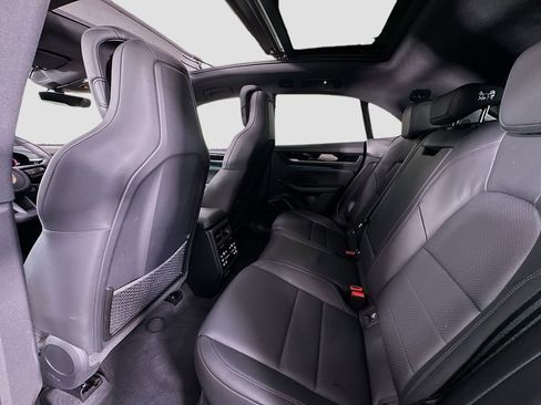 Used 2025 Porsche Macan Electric image 24