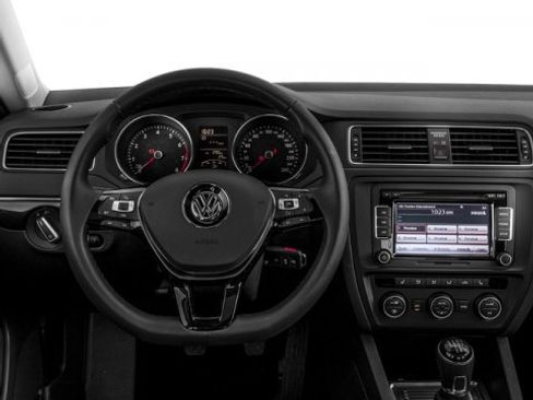 Used 2017 Volkswagen Jetta S image 7