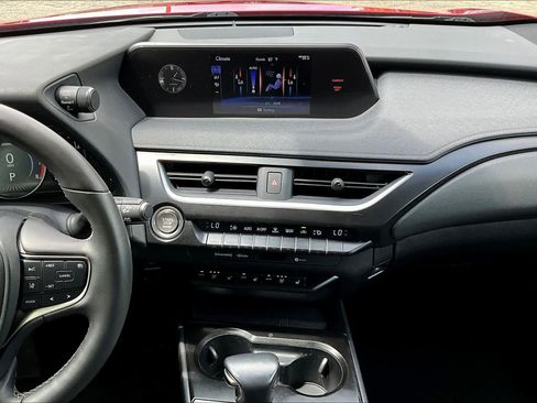 Used 2020 Lexus UX 200 w/ Premium Package FWD image 7