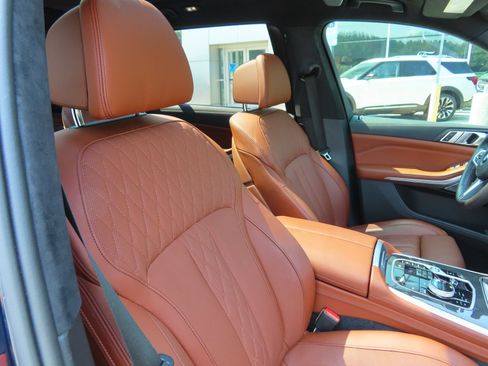 Used 2024 BMW X7 M60i w/ Executive Package AWD/4WD image 32