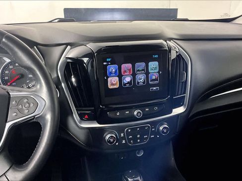 Used 2018 Chevrolet Traverse LT FWD image 7