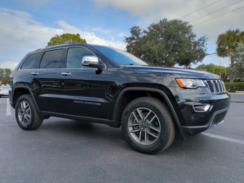 Used 2021 Jeep Grand Cherokee Limited image 2