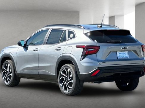 New 2026 Chevrolet Trax RS w/ Driver Confidence Package FWD image 6
