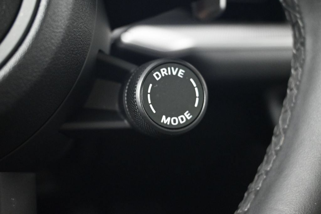 Used 2026 Porsche Cayenne AWD/4WD image 26
