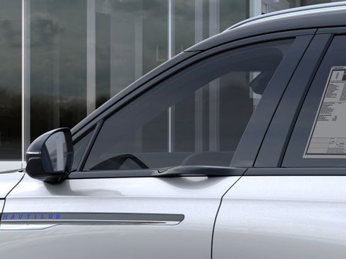 New 2026 Lincoln Nautilus Reserve image 20