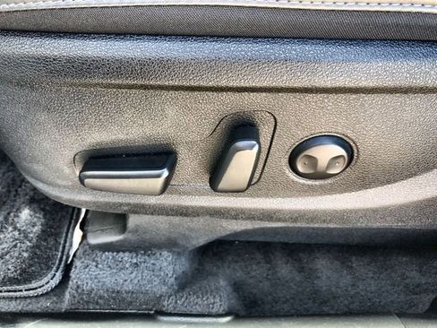 Used 2025 Kia Telluride S image 12