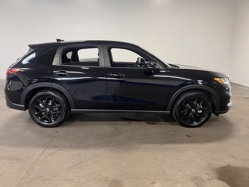 Used 2025 Honda HR-V Sport image 2