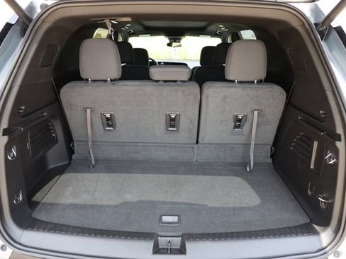 Used 2024 Chevrolet Traverse LT FWD image 15