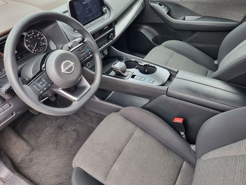 Used 2023 Nissan Rogue SV image 12