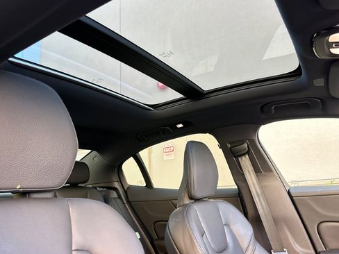 Used 2023 Volvo S60 T8 Plus w/ Climate Package image 17