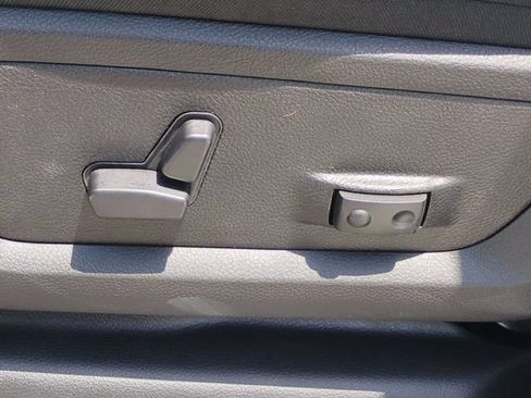 New 2026 RAM 2500 Big Horn AWD/4WD image 17