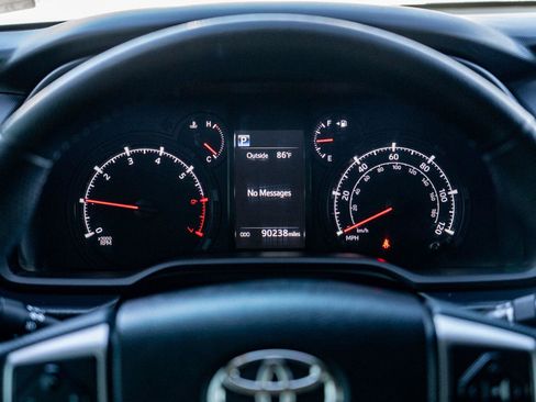 Used 2021 Toyota 4Runner SR5 AWD/4WD image 16