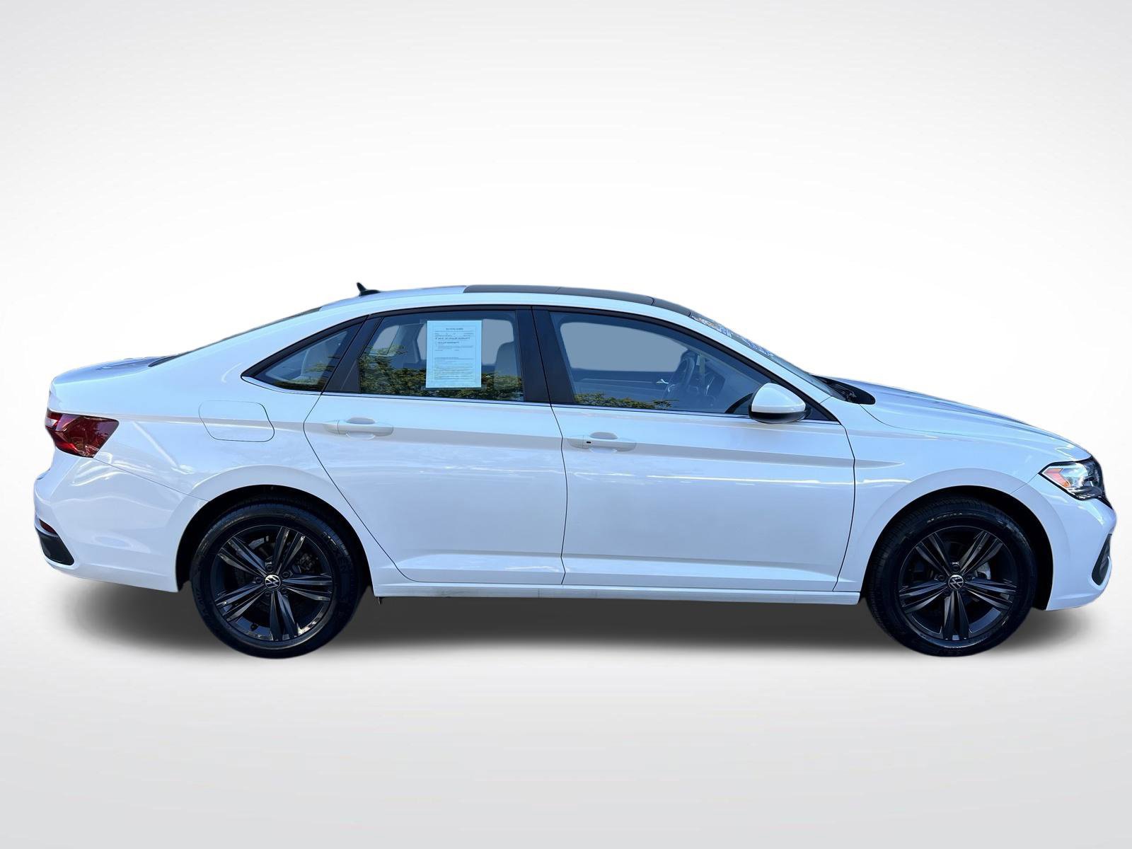 Used 2024 Volkswagen Jetta SE w/ Panoramic Sunroof Package FWD image 11
