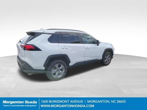 Used 2025 Toyota RAV4 XLE w/ Convenience Package FWD image 4