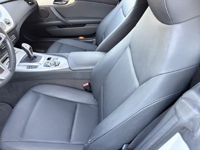 Used 2014 BMW Z4 sDrive28i RWD image 8