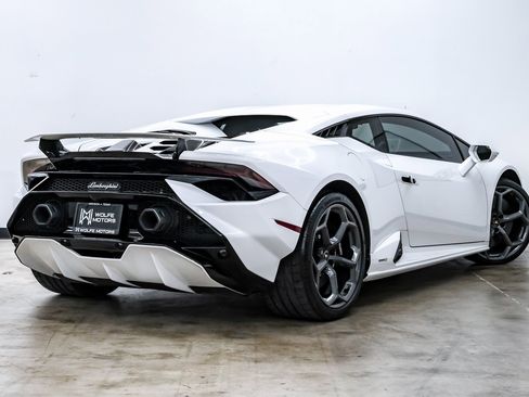 Used 2023 Lamborghini Huracan Tecnica image 7