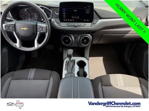 Certified 2025 Chevrolet Blazer LT AWD/4WD image 10