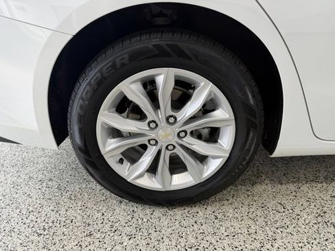 Used 2022 Chevrolet Malibu LT FWD image 31