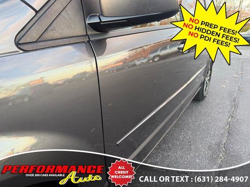 Used 2017 Dodge Grand Caravan SE image 13