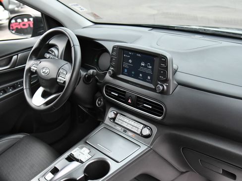 Used 2021 Hyundai Kona Limited FWD image 43