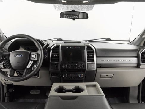 Used 2018 Ford F250 XLT w/ XLT Premium Package image 13