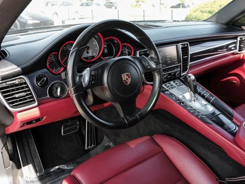 Used 2016 Porsche Panamera S image 12