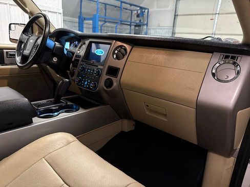 Used 2017 Ford Expedition EL XLT w/ Equipment Group 202A image 27
