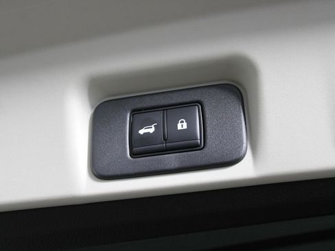 Used 2023 Nissan Ariya FWD image 45