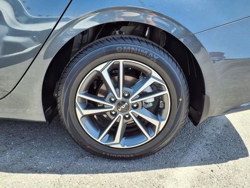 Used 2023 Kia Forte LXS FWD image 25
