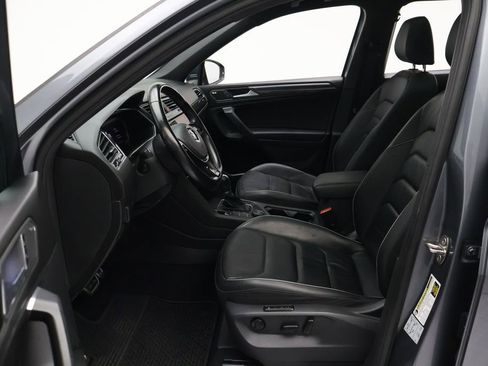 Used 2019 Volkswagen Tiguan SEL Premium R-Line w/ 3rd Row Seat Package AWD/4WD image 14