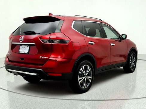Used 2019 Nissan Rogue SV w/ Sun & Sound Touring Package AWD/4WD image 5