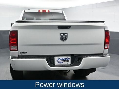 Used 2018 RAM 1500 Express w/ Express Value Package AWD/4WD image 10