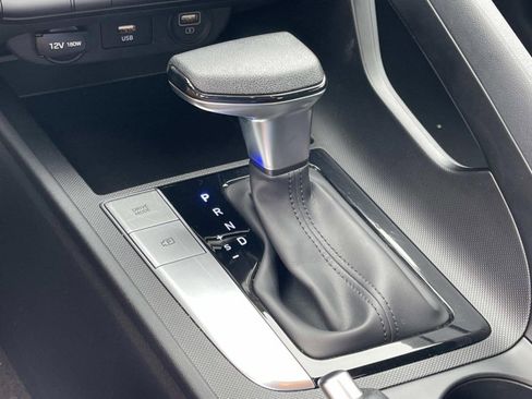 Used 2023 Hyundai Elantra SEL image 29