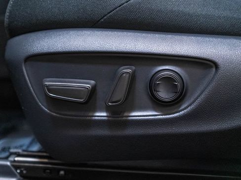 Certified 2024 Toyota Venza LE AWD/4WD image 21