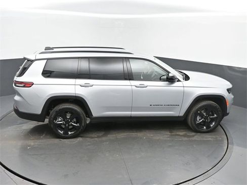 New 2025 Jeep Grand Cherokee L Limited image 45