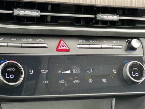 Used 2025 Hyundai Sonata SEL FWD image 20