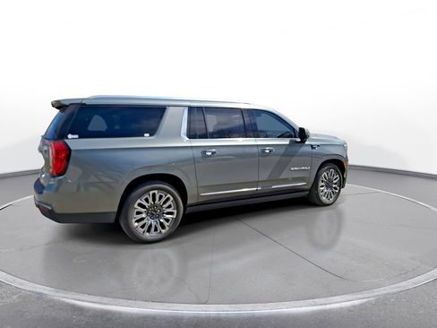 Used 2023 GMC Yukon XL Denali Ultimate image 8