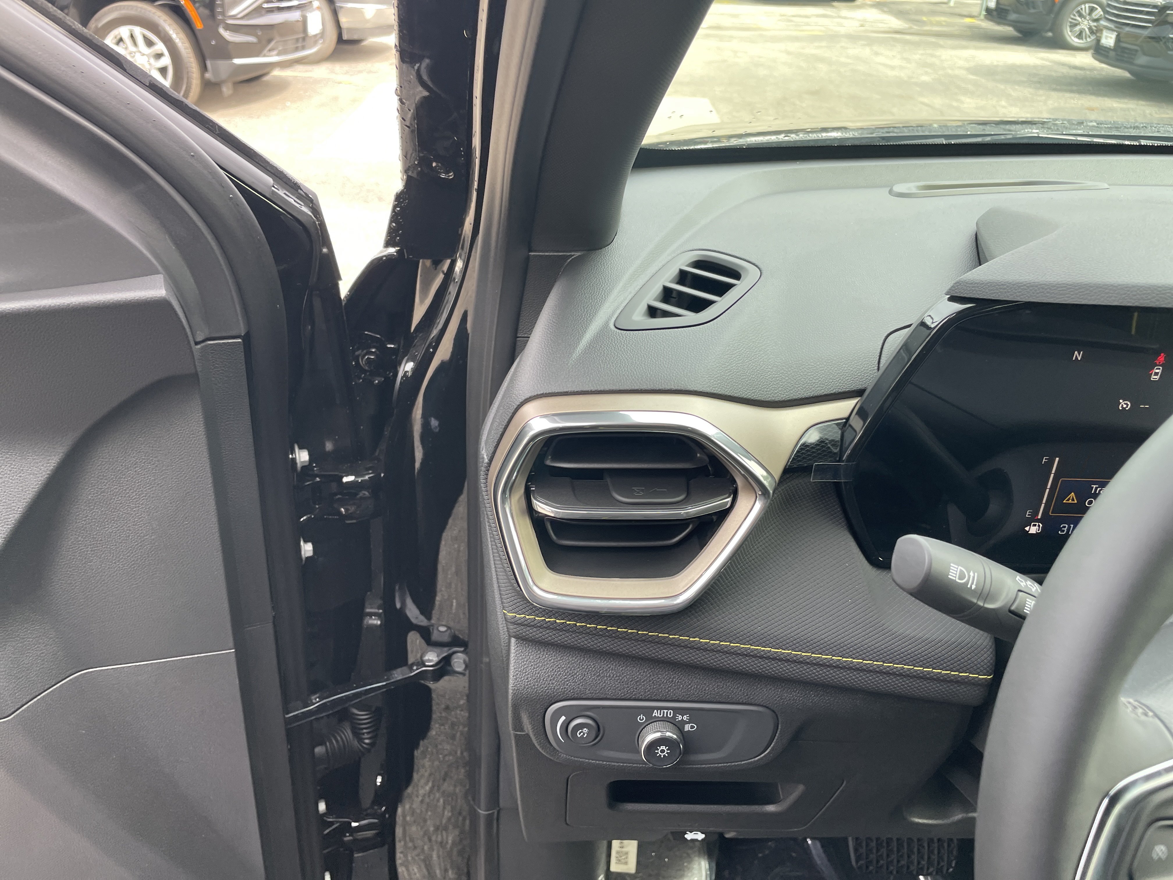 New 2026 Chevrolet TrailBlazer ACTIV w/ Convenience Package FWD image 16