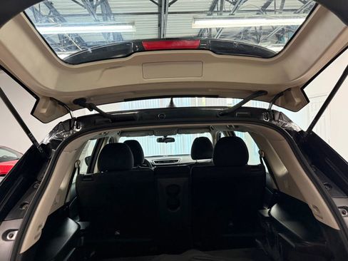 Used 2015 Nissan Rogue S AWD/4WD image 20