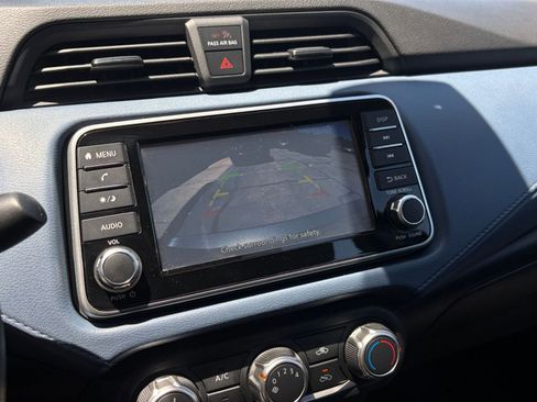 Used 2025 Nissan Versa SV FWD image 23