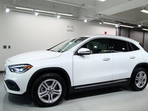 Used 2023 Mercedes-Benz GLA 250 4MATIC image 14